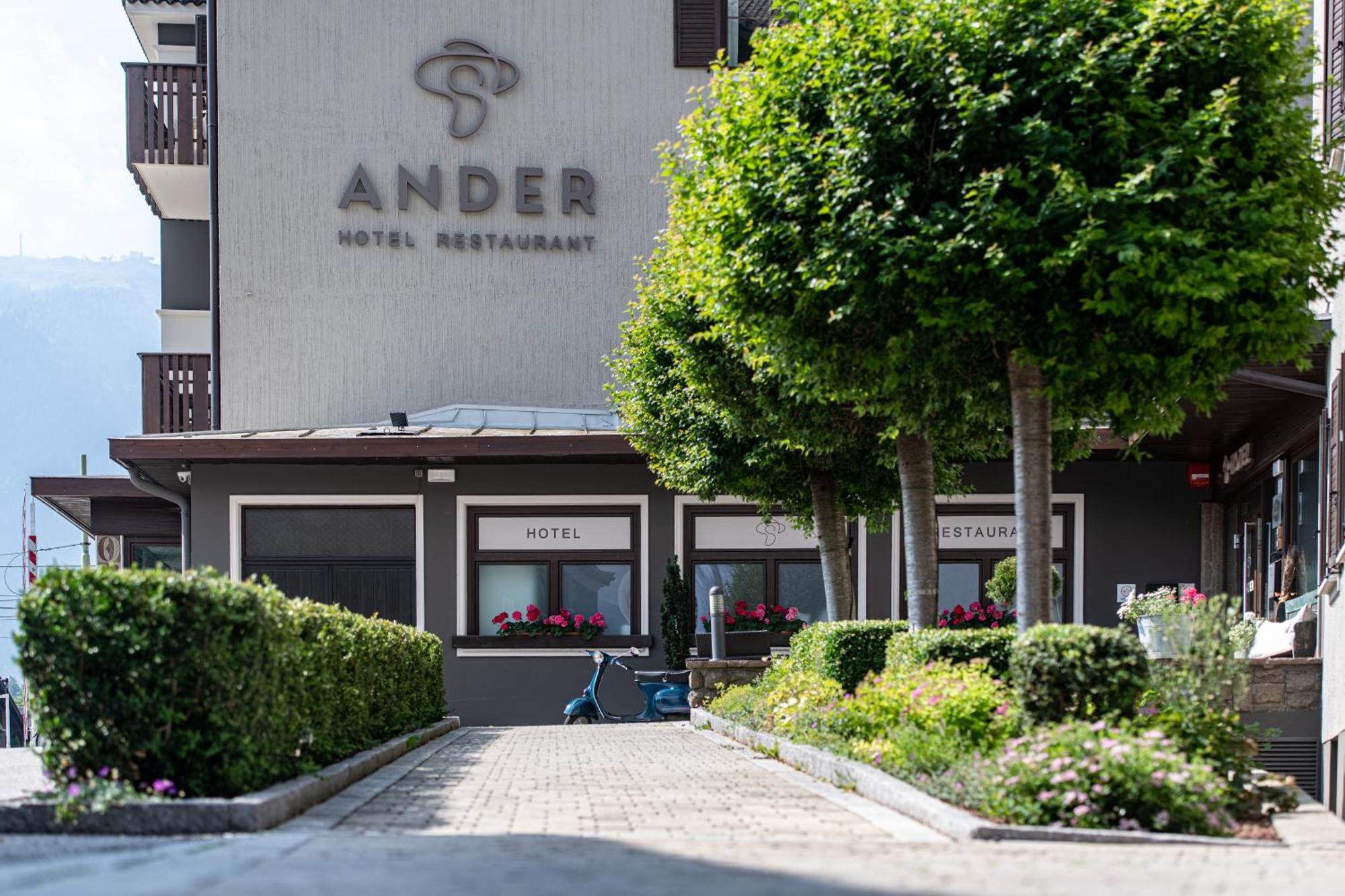 Hotel Ander Bruneck Exteriör bild